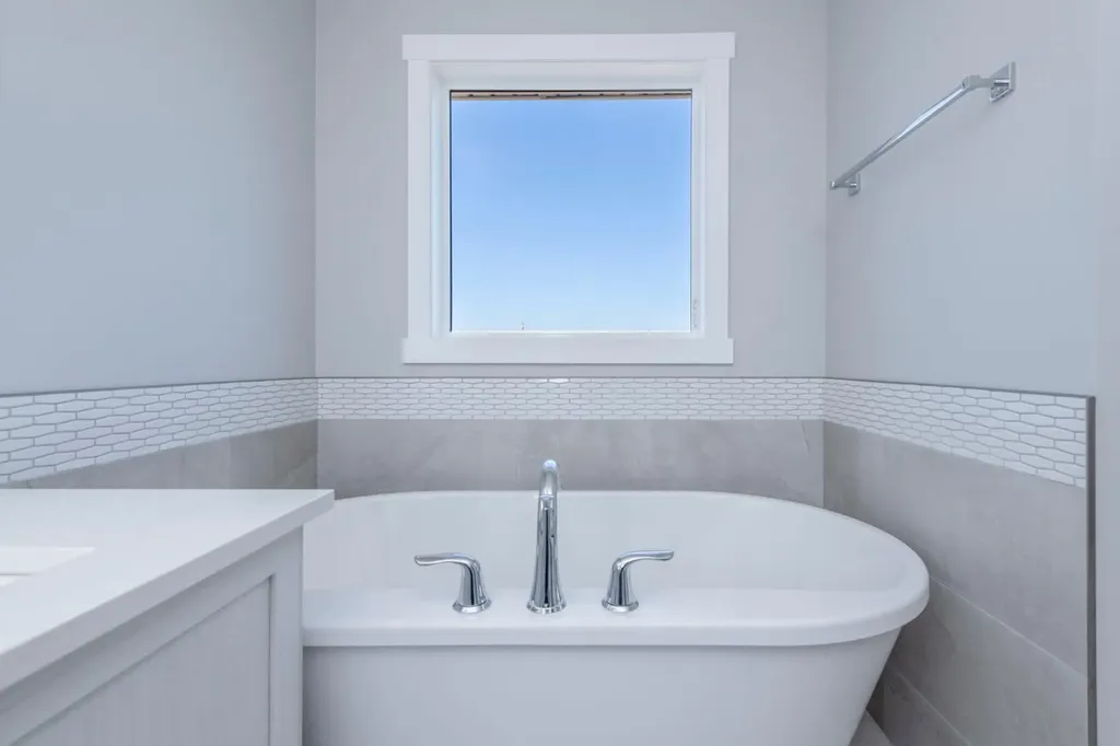 24 Willow Street Cochrane AB T4C 2V3