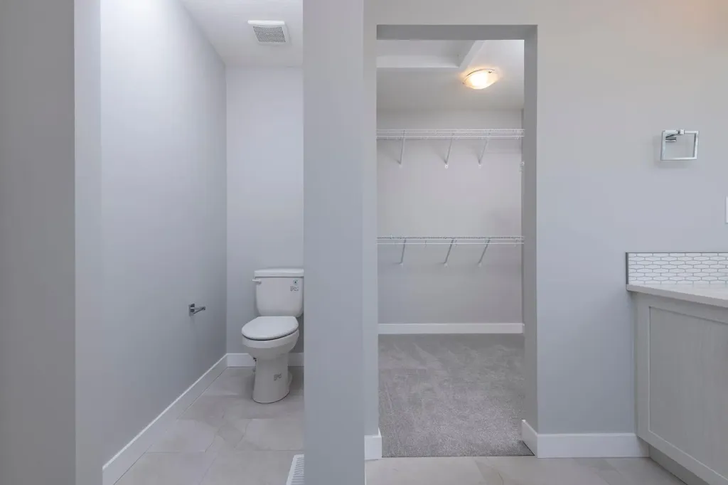 24 Willow Street Cochrane AB T4C 2V3