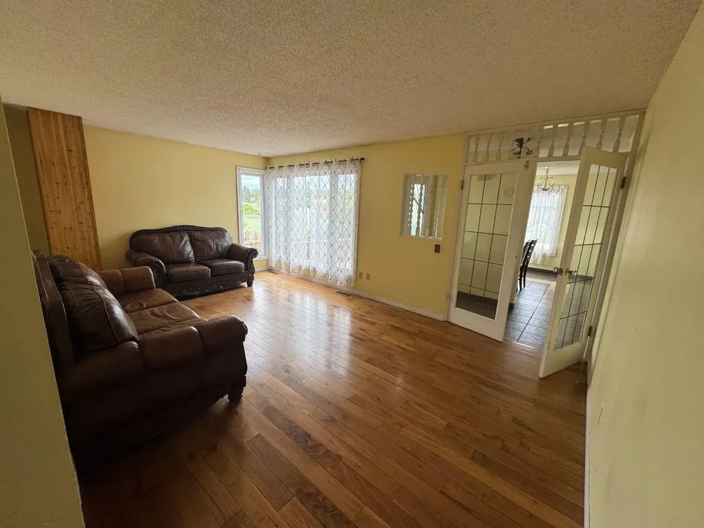 126 Glenhill Drive Cochrane AB t0l0w3