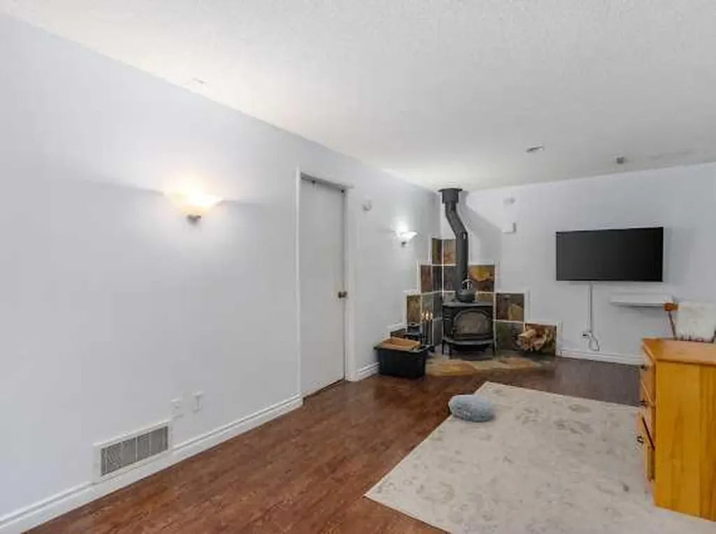 126 Glenhill Drive Cochrane AB t0l0w3