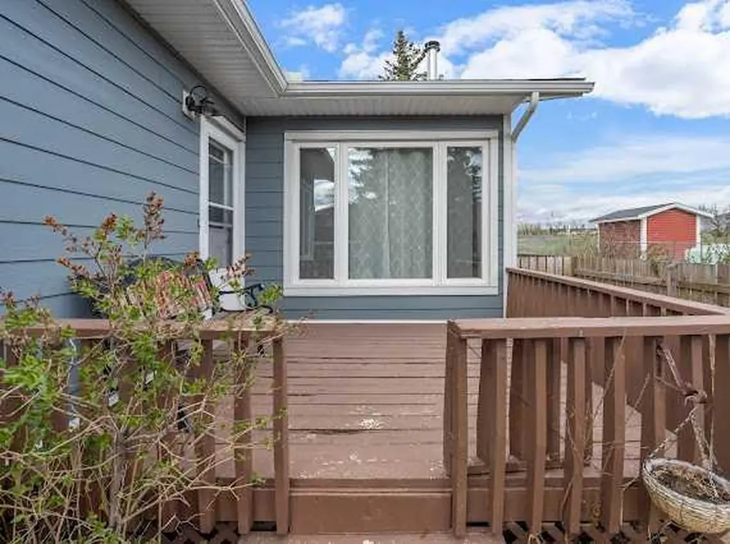 126 Glenhill Drive Cochrane AB t0l0w3