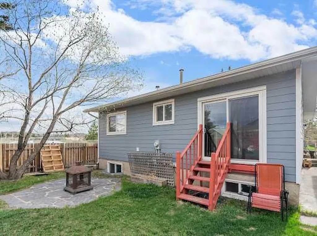 126 Glenhill Drive Cochrane AB t0l0w3