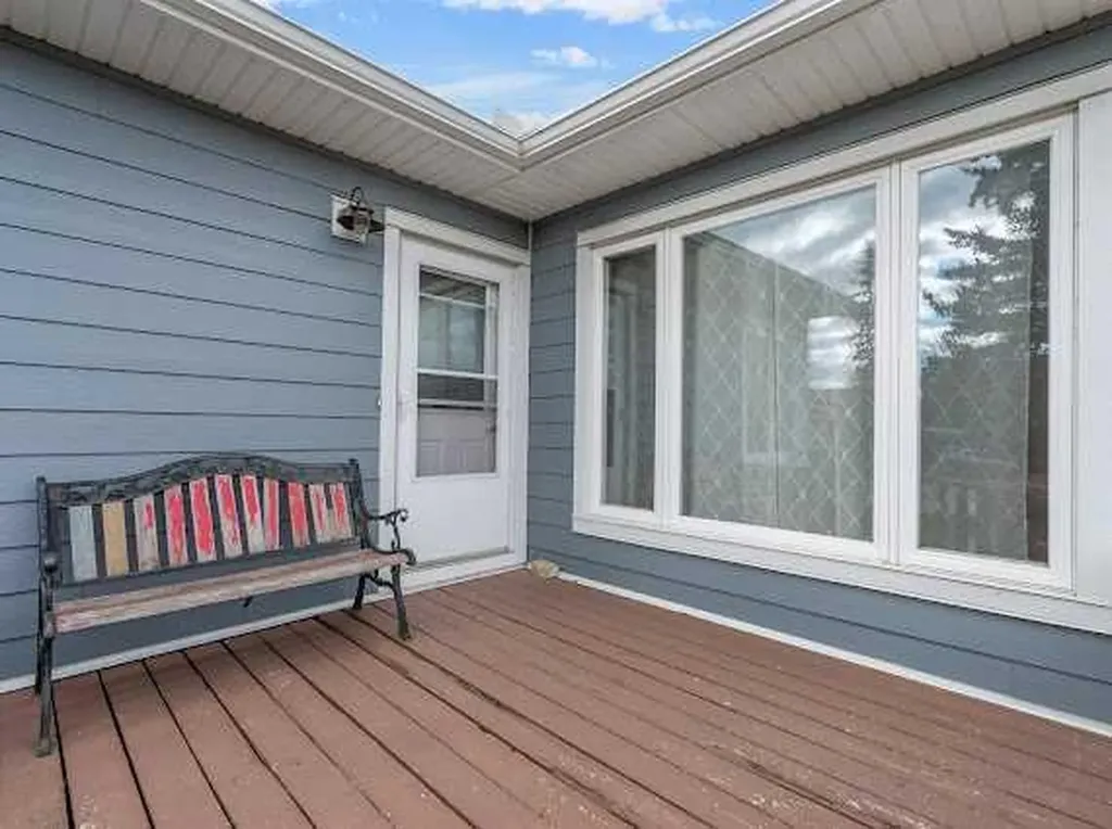 126 Glenhill Drive Cochrane AB t0l0w3