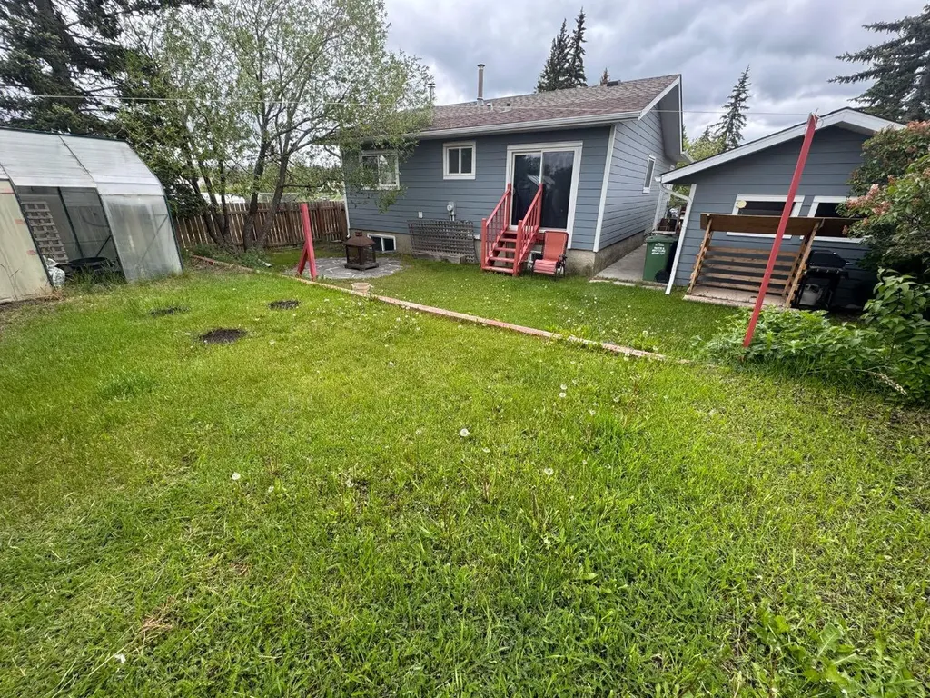 126 Glenhill Drive Cochrane AB t0l0w3