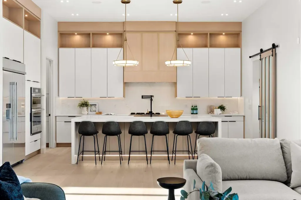 1328 7a Street NW Calgary AB T2M 3J6