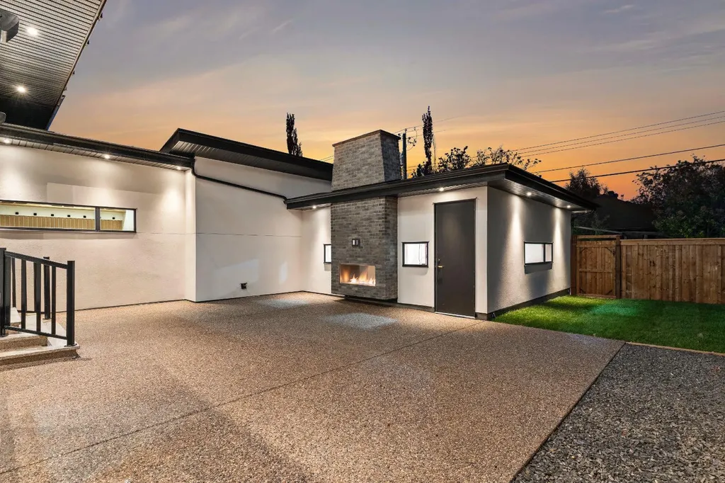 1328 7a Street NW Calgary AB T2M 3J6