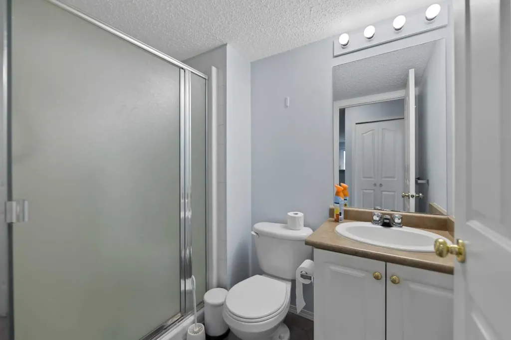 2600 66 Street NE Calgary AB T1Y 7L1