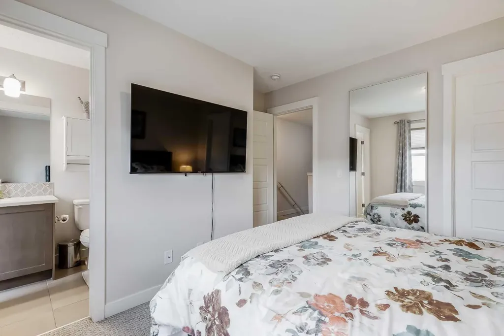 2461 Baysprings Link SW Airdrie AB T4B 4C6