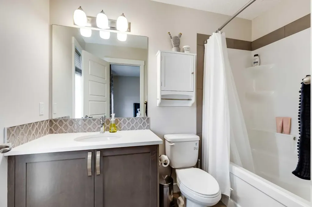 2461 Baysprings Link SW Airdrie AB T4B 4C6