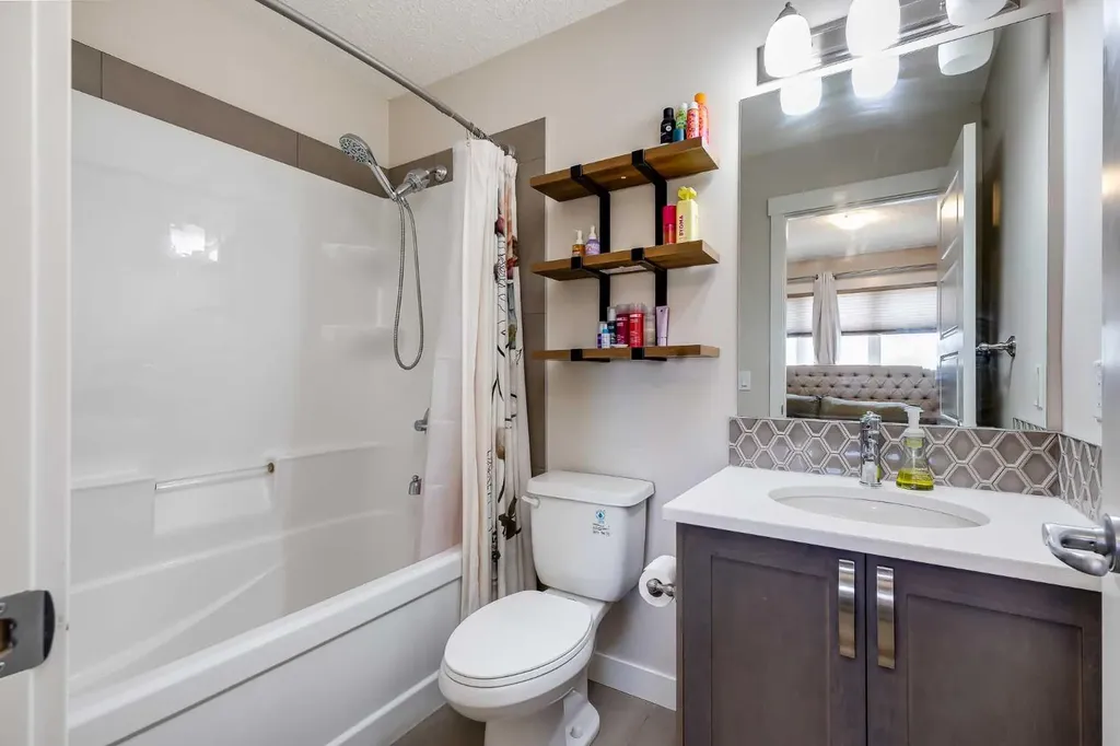 2461 Baysprings Link SW Airdrie AB T4B 4C6