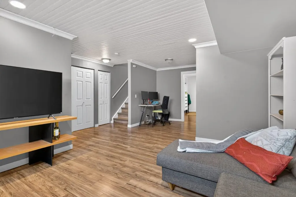 57 Bridlewood Manor SW Calgary AB T2Y3T4