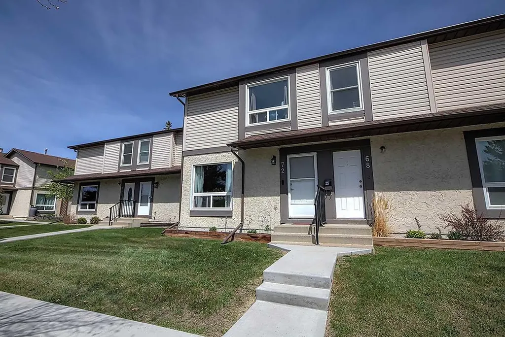 72 Deerpoint Road SE Calgary AB T2J 6M9