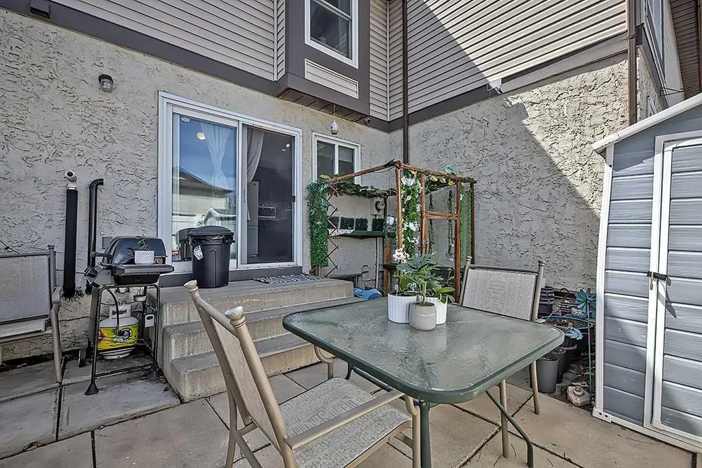 72 Deerpoint Road SE Calgary AB T2J 6M9