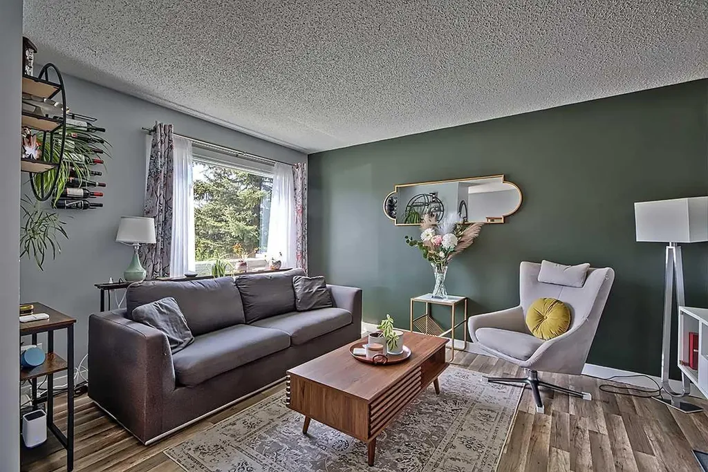 72 Deerpoint Road SE Calgary AB T2J 6M9