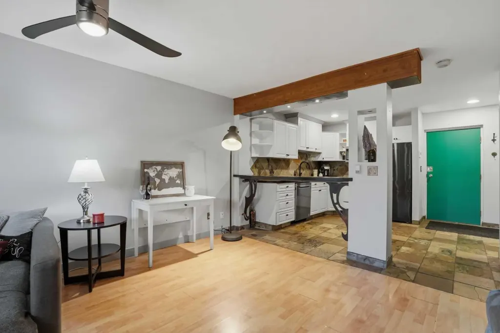 1821 17a Street SW Calgary AB T2T4R7