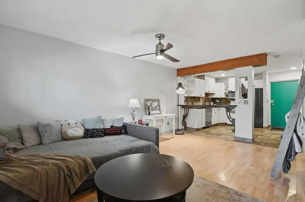 1821 17a Street SW Calgary AB T2T4R7