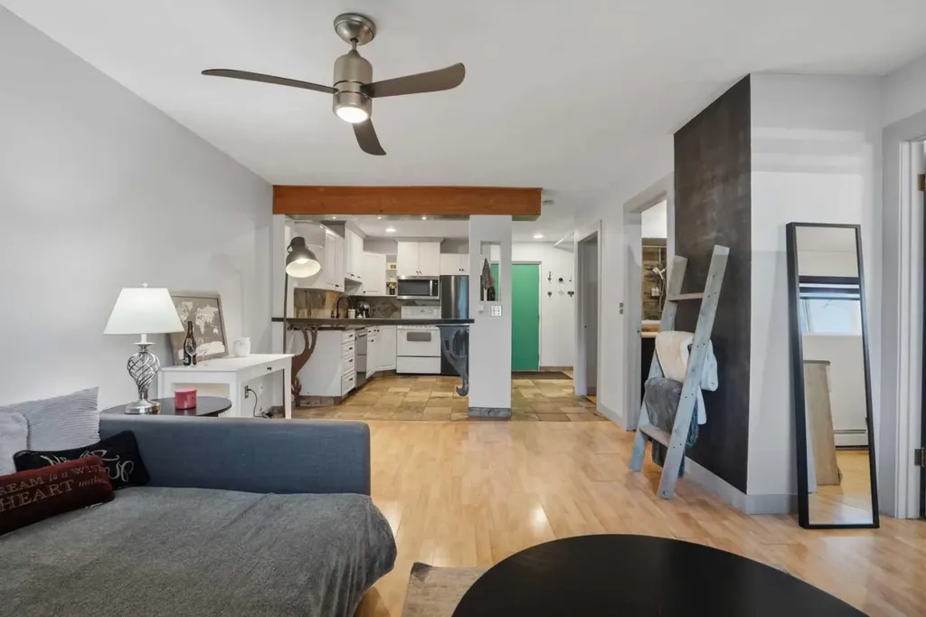 1821 17a Street SW Calgary AB T2T4R7
