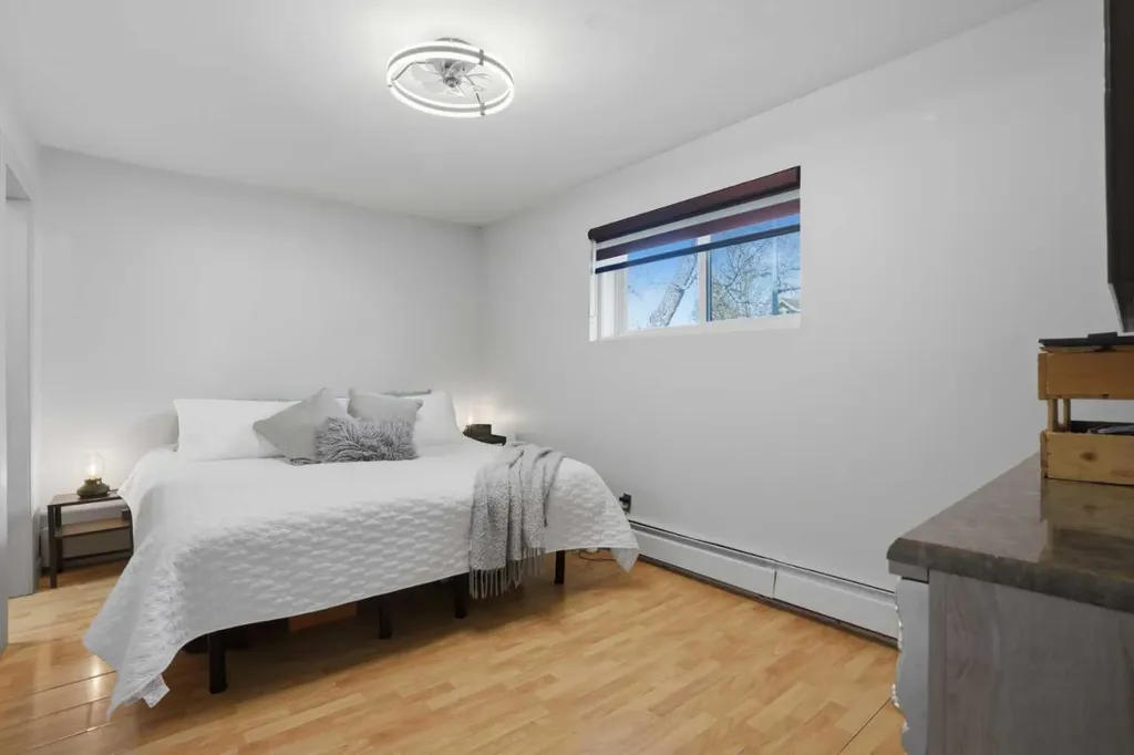 1821 17a Street SW Calgary AB T2T4R7