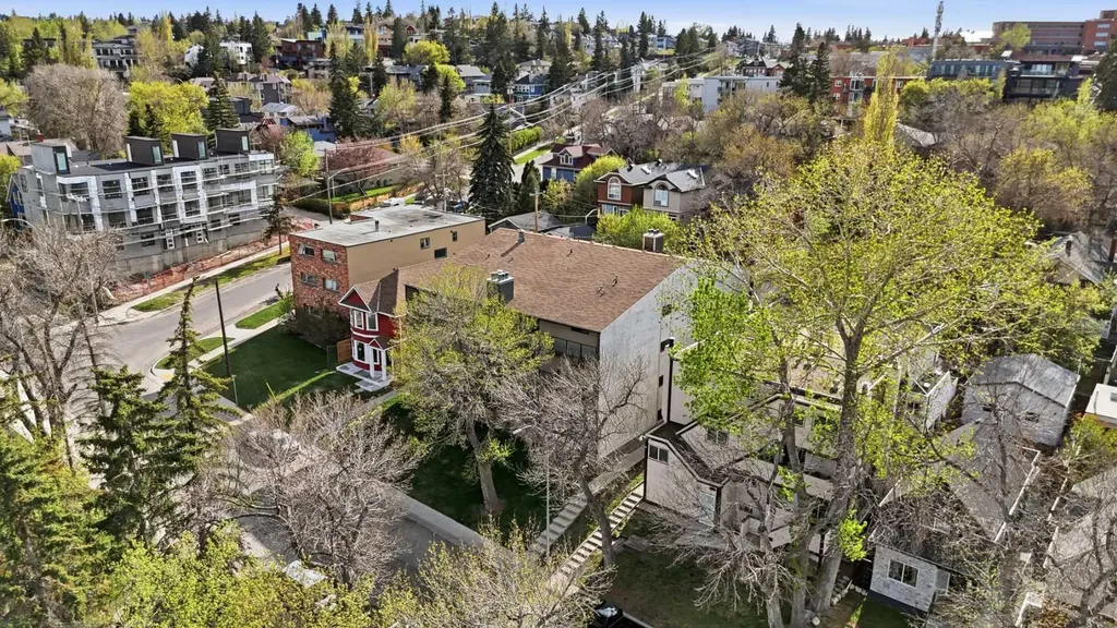 1821 17a Street SW Calgary AB T2T4R7