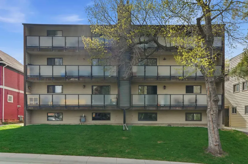 1821 17a Street SW Calgary AB T2T4R7
