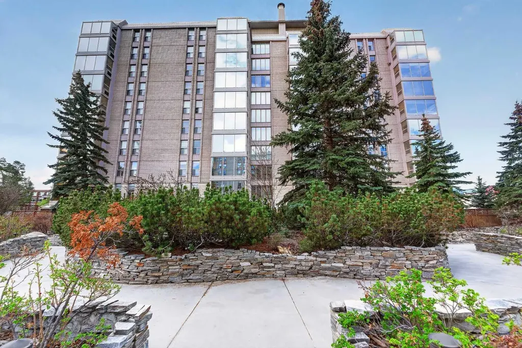 4555 Varsity Lane NW Calgary AB T3A 2V6