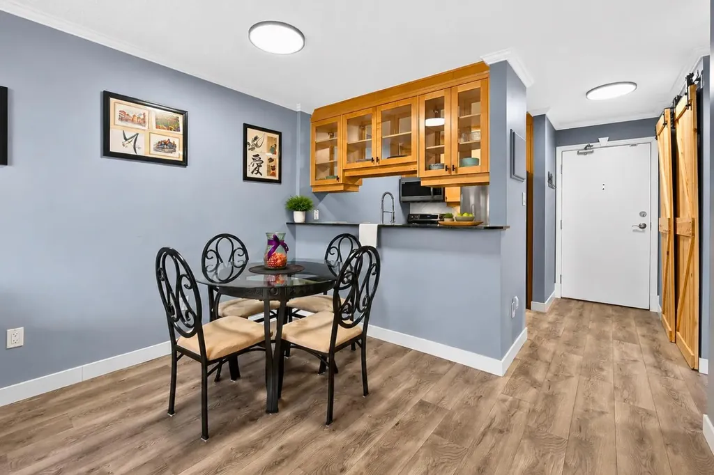 4555 Varsity Lane NW Calgary AB T3A 2V6