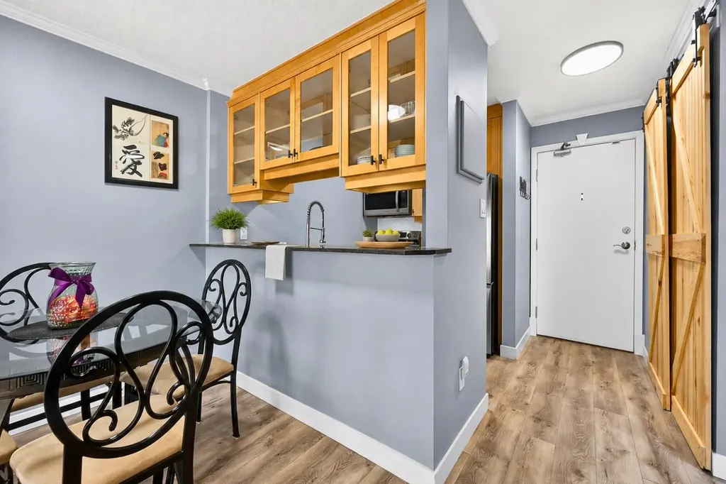 4555 Varsity Lane NW Calgary AB T3A 2V6