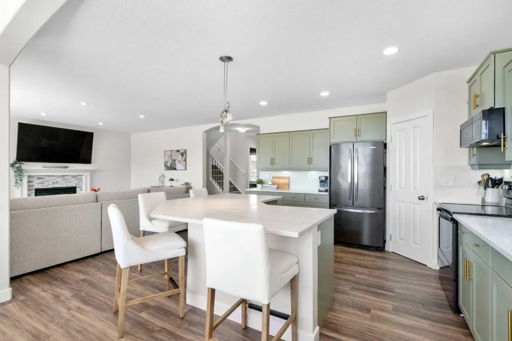 42 Gleneagles Terrace Cochrane AB T4C 1W4