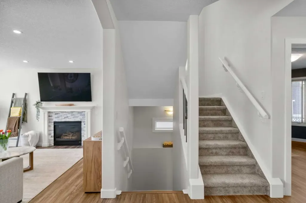 42 Gleneagles Terrace Cochrane AB T4C 1W4