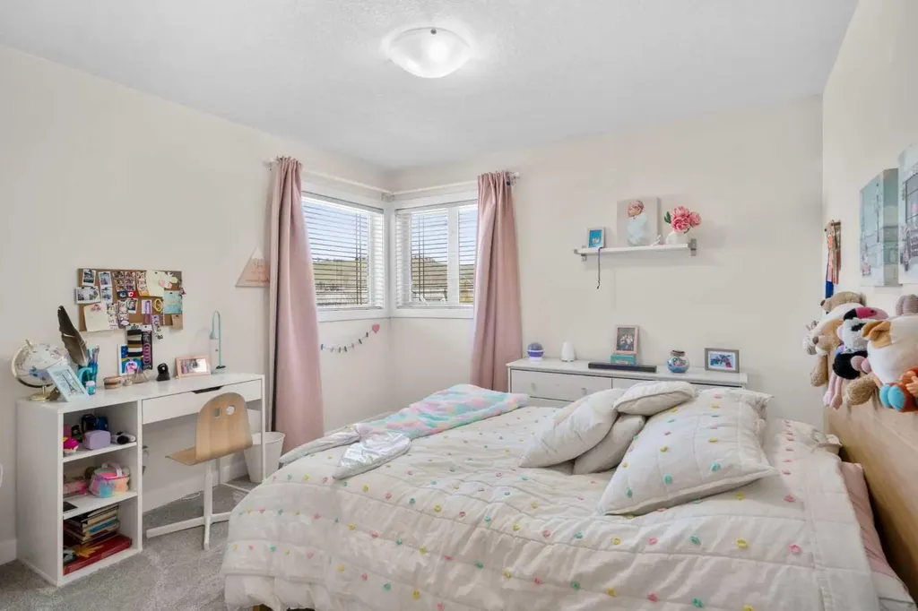 42 Gleneagles Terrace Cochrane AB T4C 1W4