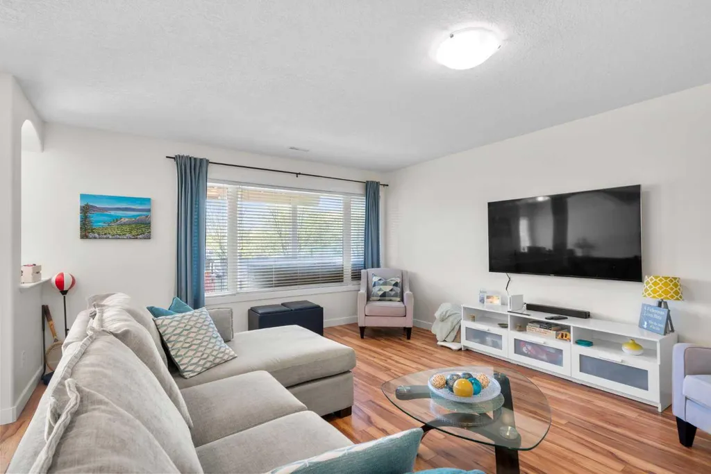42 Gleneagles Terrace Cochrane AB T4C 1W4