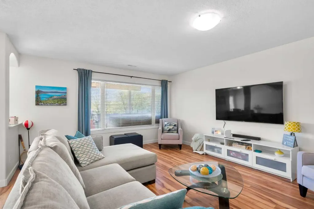 42 Gleneagles Terrace Cochrane AB T4C 1W4