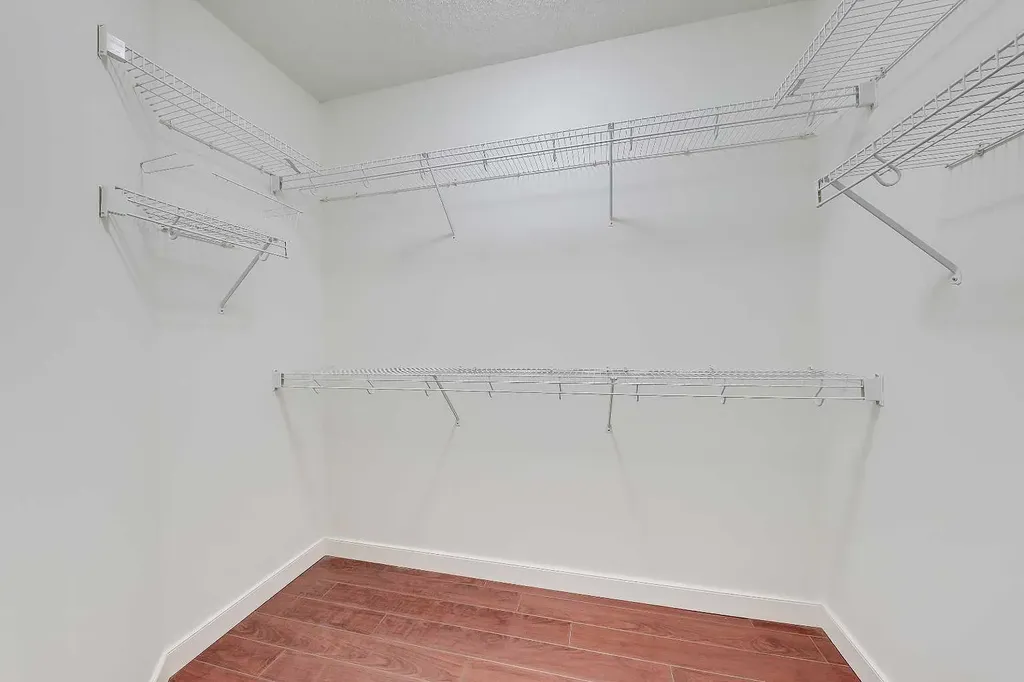 20 Discovery Ridge Close SW Calgary AB T3H 5X4