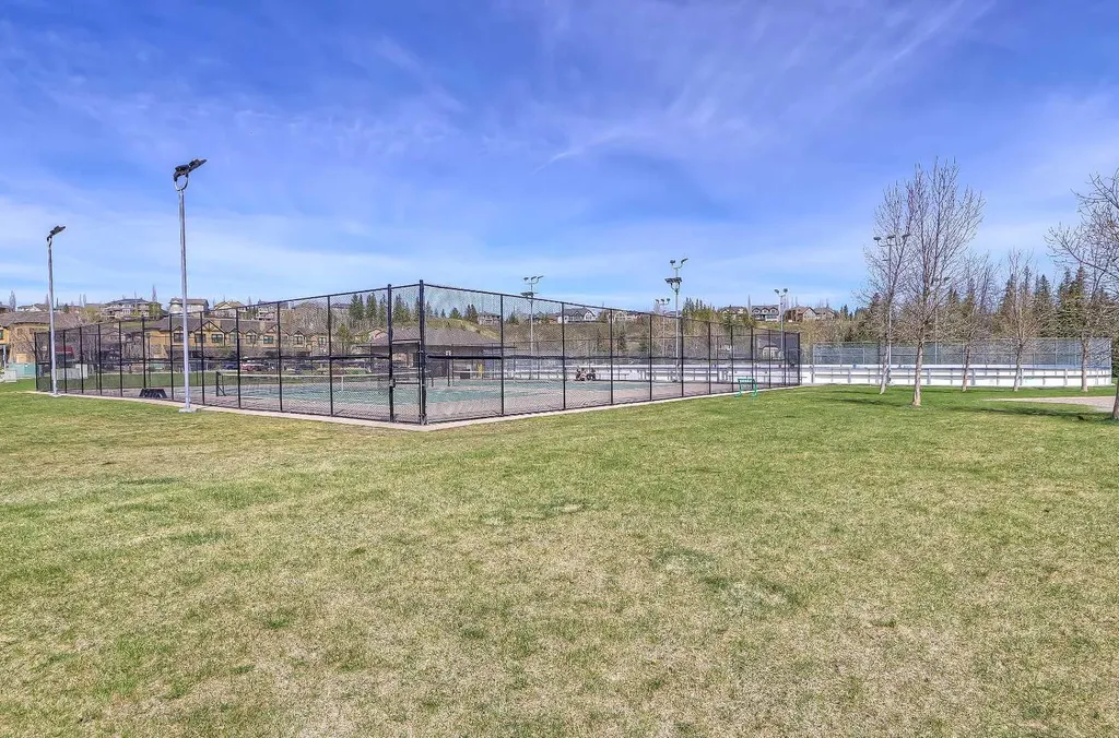 20 Discovery Ridge Close SW Calgary AB T3H 5X4