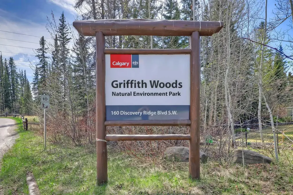 20 Discovery Ridge Close SW Calgary AB T3H 5X4