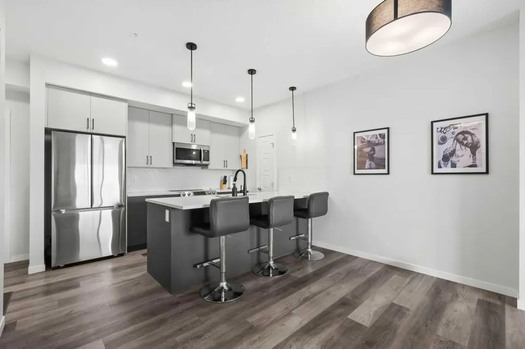 33 Carringham Gate NW Calgary AB T3P 2H6