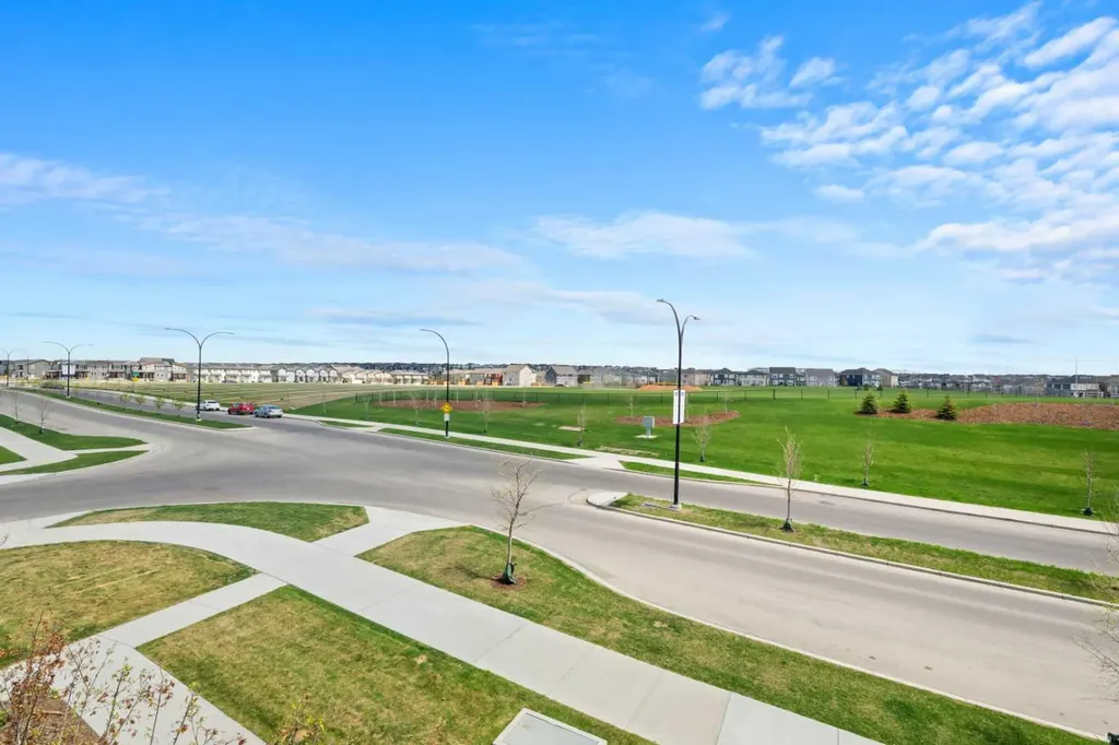 33 Carringham Gate NW Calgary AB T3P 2H6