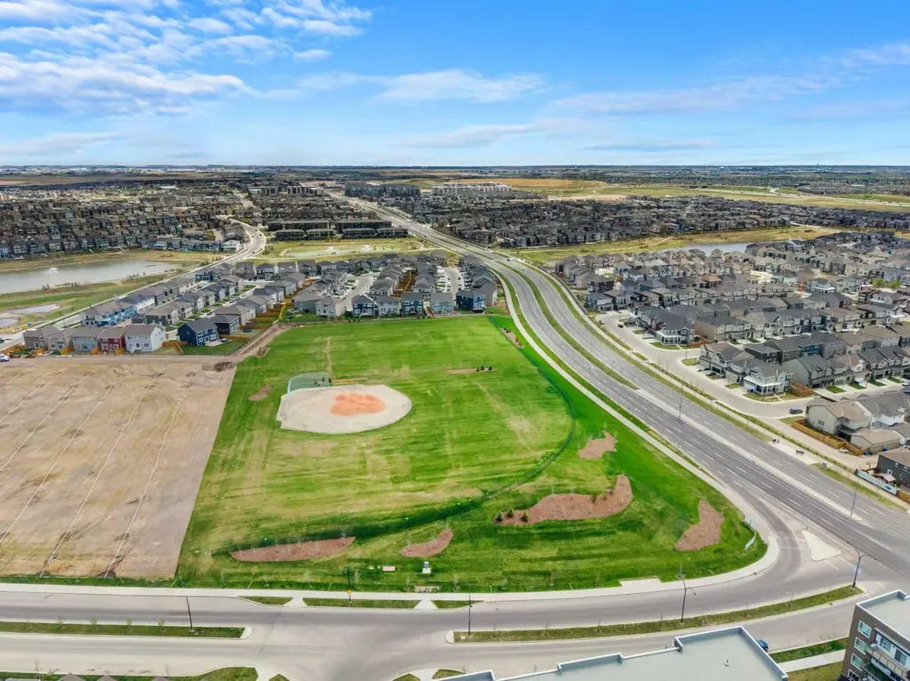 33 Carringham Gate NW Calgary AB T3P 2H6