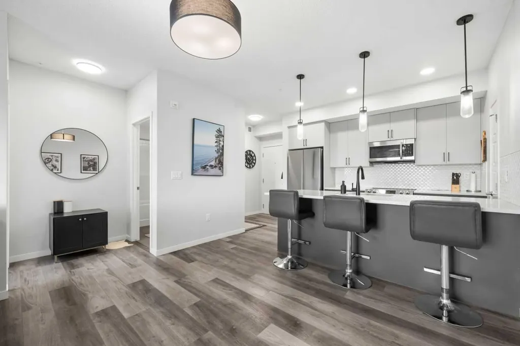 33 Carringham Gate NW Calgary AB T3P 2H6