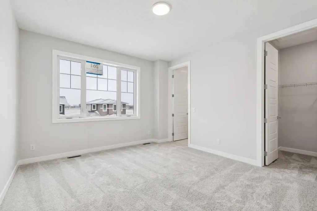 261 Dawson Wharf Crescent Chestermere AB T1X2X5