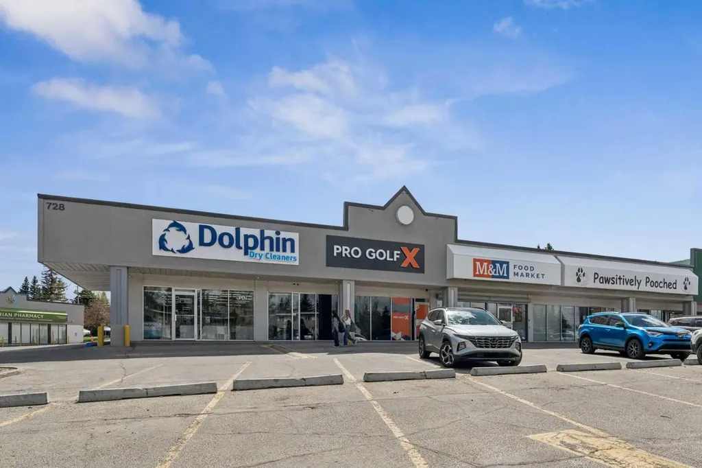 1043 32 Avenue NW Calgary AB T2K 0B3