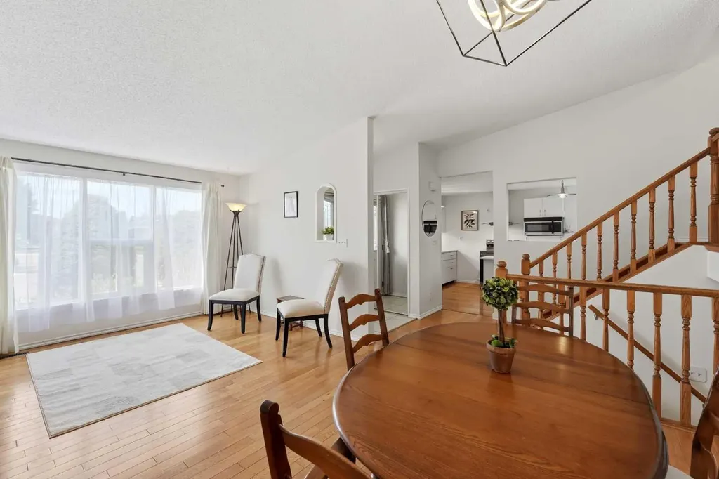 35 Ray Avenue Red Deer AB T4P 3B9