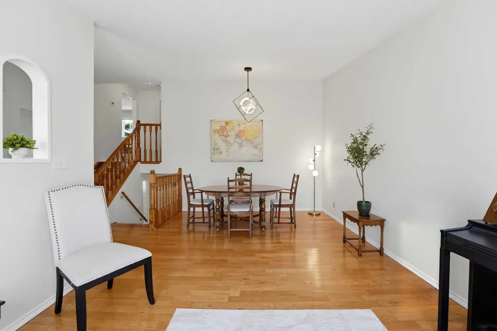 35 Ray Avenue Red Deer AB T4P 3B9