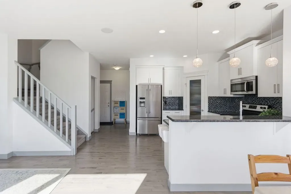 11 Evanscrest Way NW Calgary AB T3P0R4