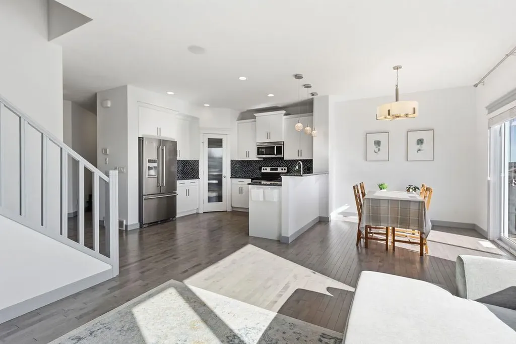 11 Evanscrest Way NW Calgary AB T3P0R4