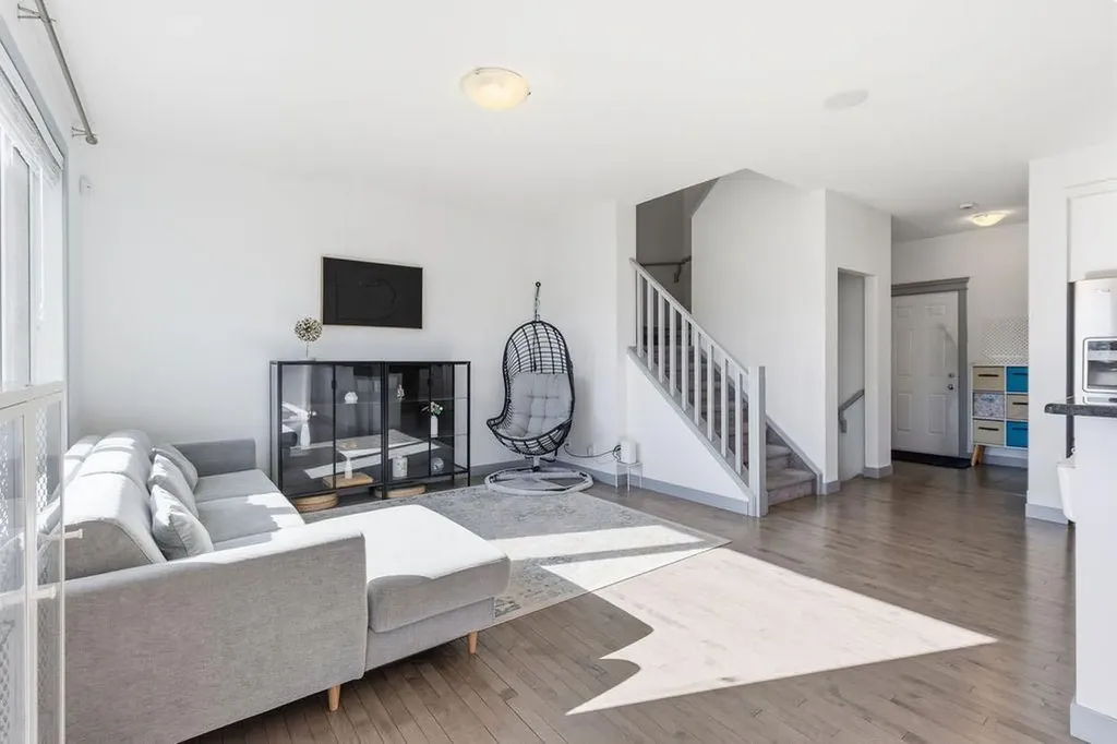 11 Evanscrest Way NW Calgary AB T3P0R4