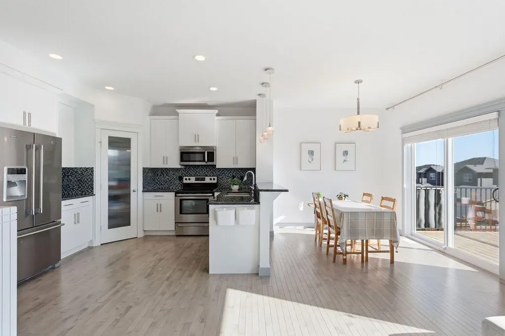 11 Evanscrest Way NW Calgary AB T3P0R4