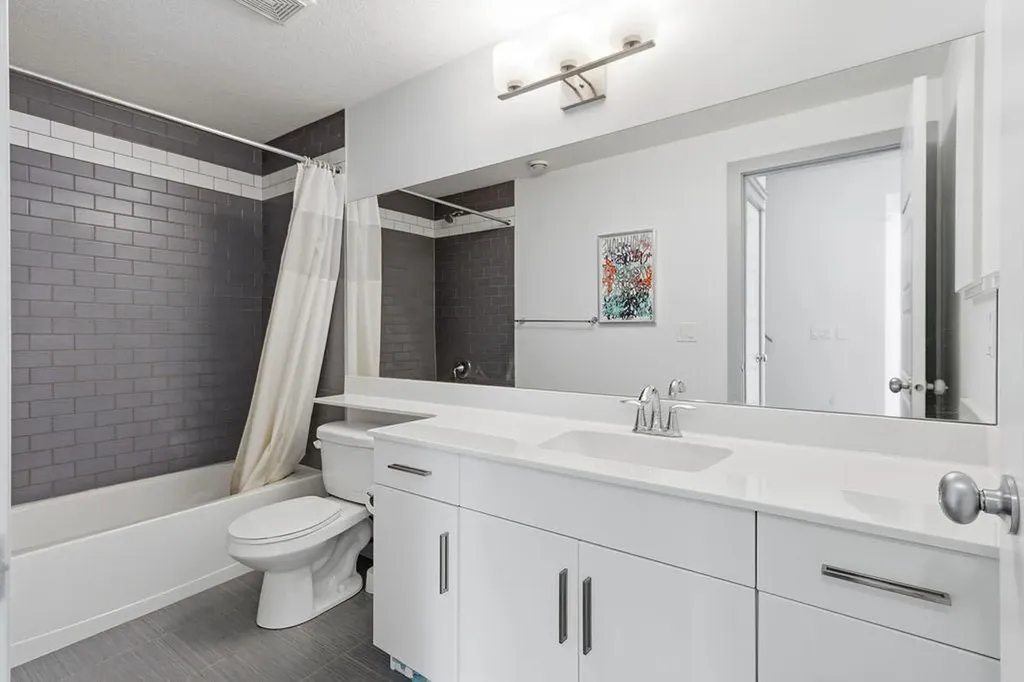 11 Evanscrest Way NW Calgary AB T3P0R4