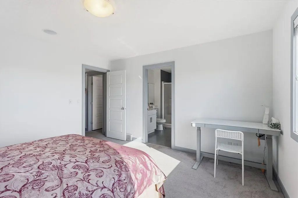 11 Evanscrest Way NW Calgary AB T3P0R4
