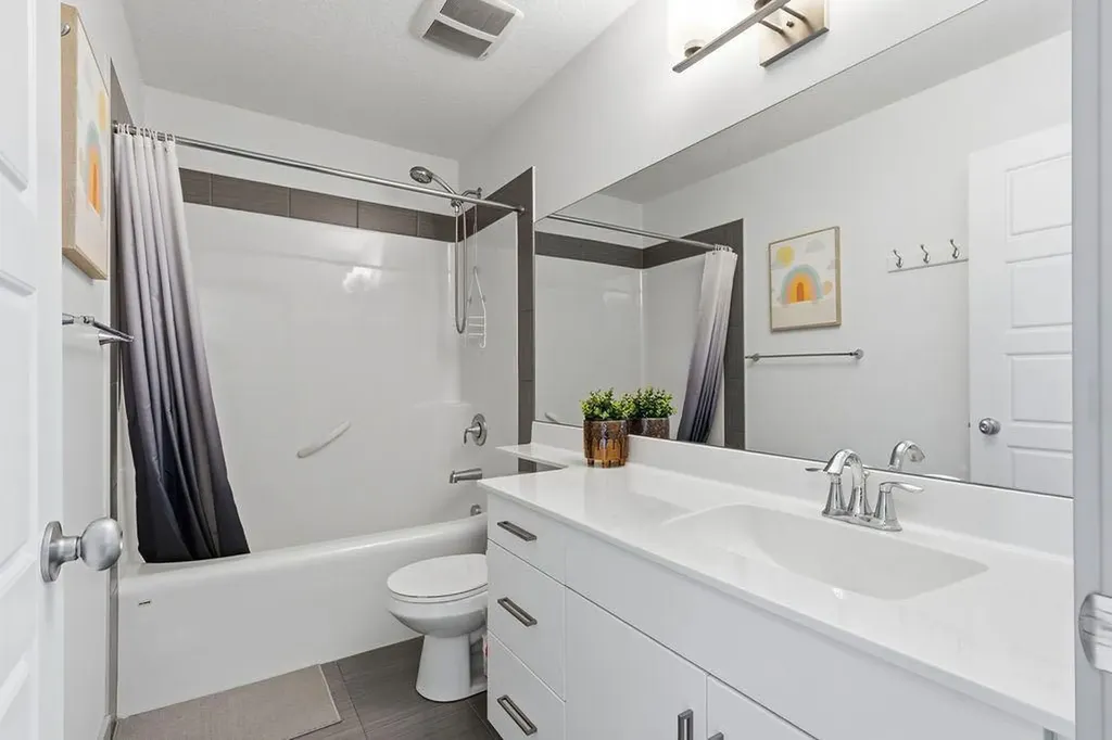 11 Evanscrest Way NW Calgary AB T3P0R4